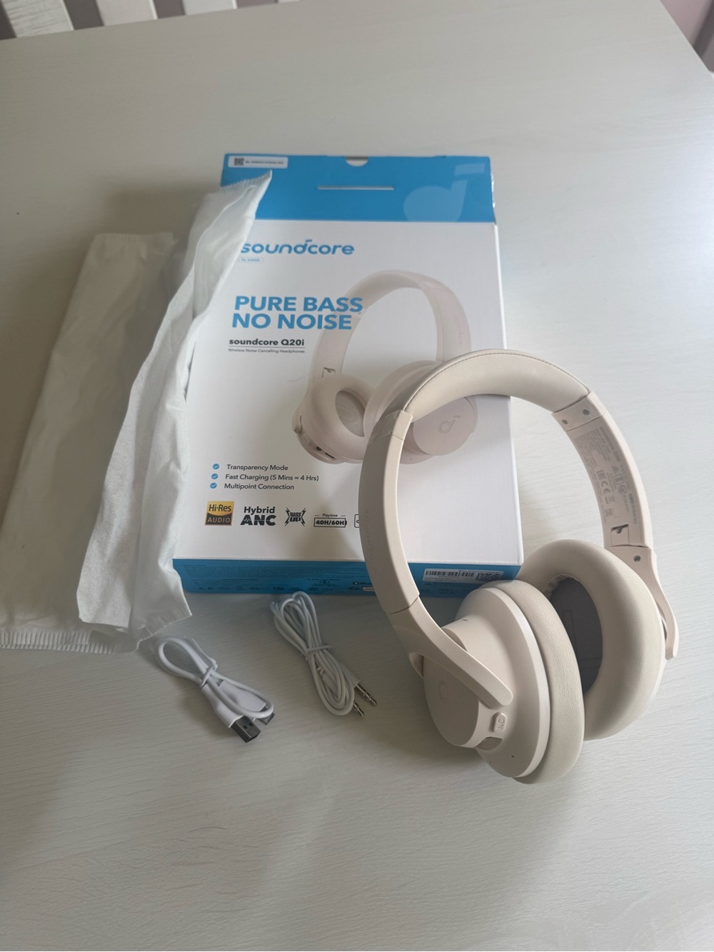 Soundcore Q20i Over-Ear Headphones in Cream